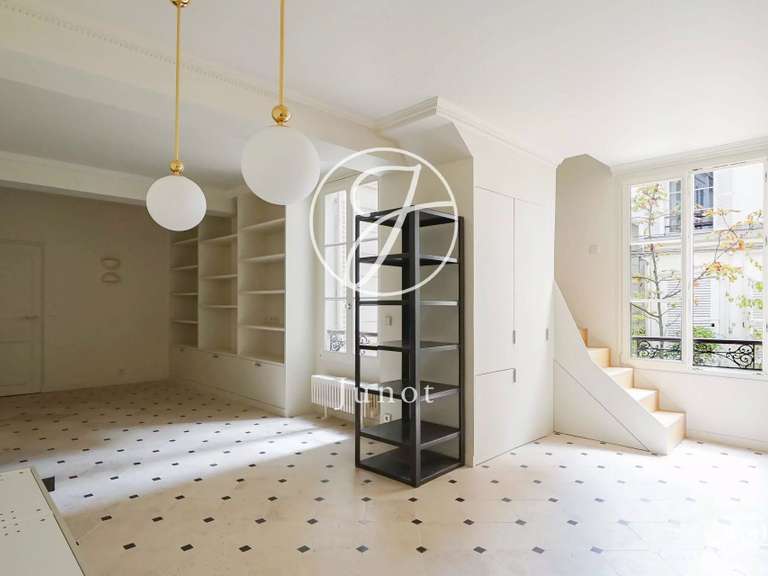 Appartement Paris 9e - 3 chambres - 95m²