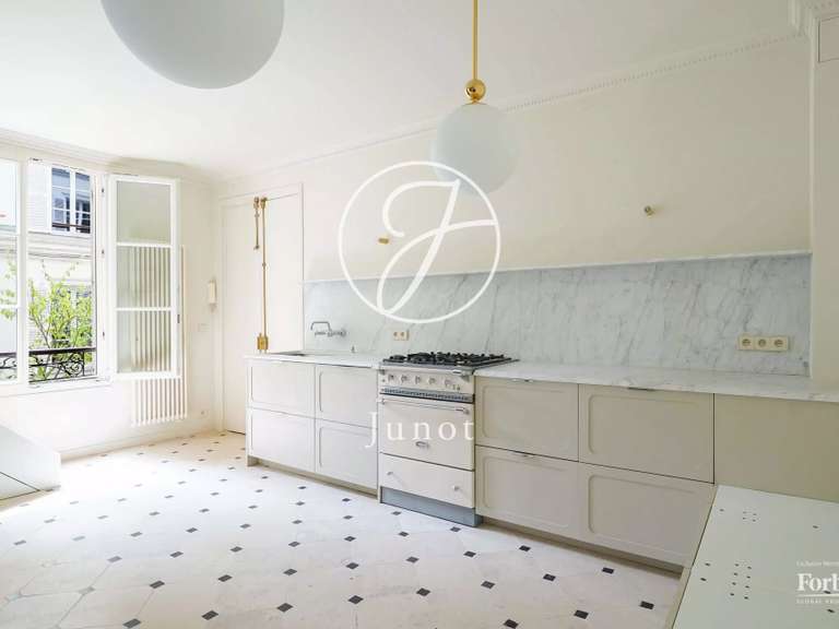 Appartement Paris 9e - 3 chambres - 95m²