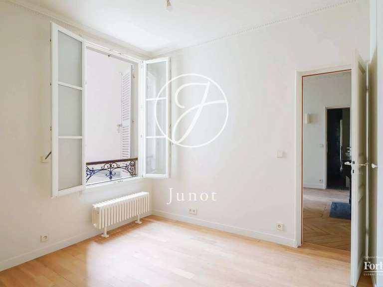 Appartement Paris 9e - 3 chambres - 95m²