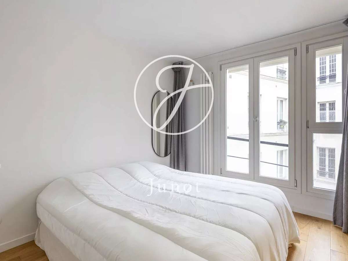 Apartment Paris 9e