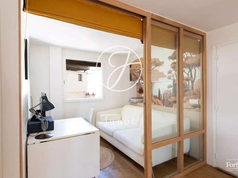 Appartement Paris 9e - 1 chambre - 70m²