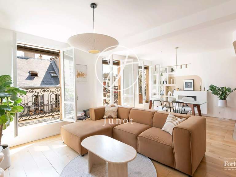 Appartement Paris 9e - 1 chambre - 70m²