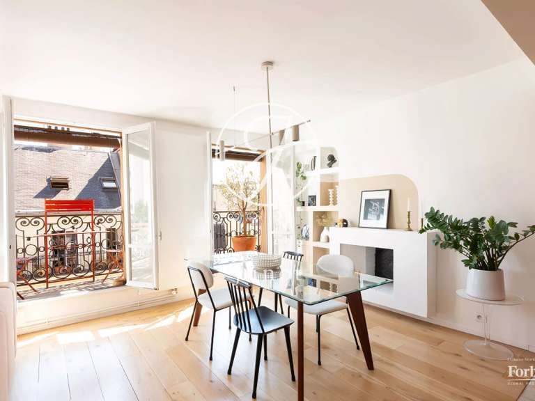 Appartement Paris 9e - 1 chambre - 70m²
