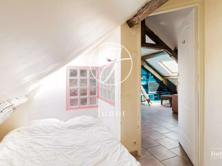 Appartement Paris 9e - 2 chambres - 63m²