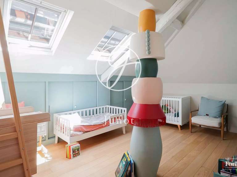 Appartement Paris 9e - 5 chambres - 229m²