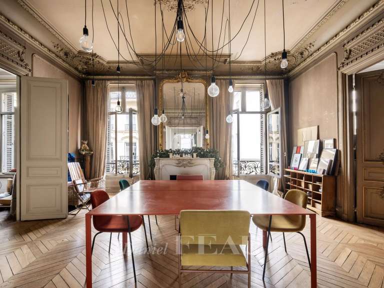 Appartement Paris 9e - 5 chambres - 239m²