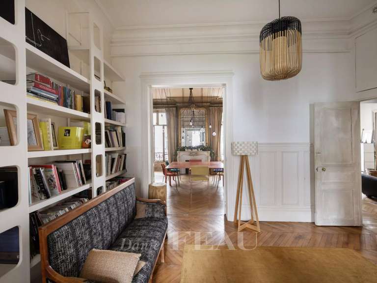 Appartement Paris 9e - 5 chambres - 239m²