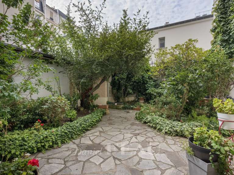 Appartement Paris 9e - 5 chambres - 239m²