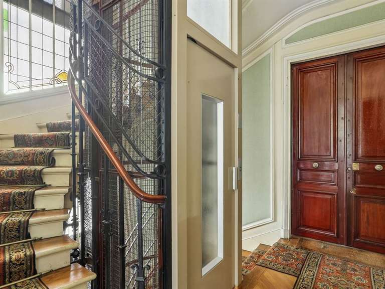 Appartement Paris 9e - 4 chambres - 165m²