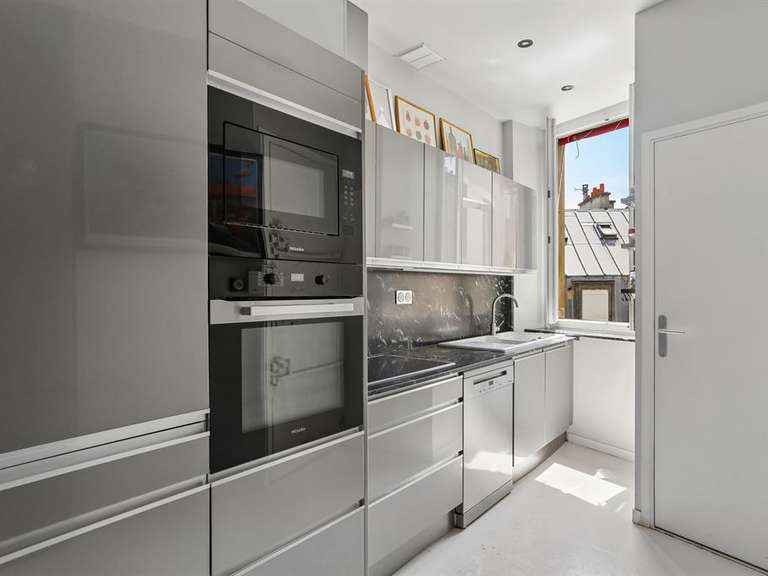 Appartement Paris 9e - 4 chambres - 165m²