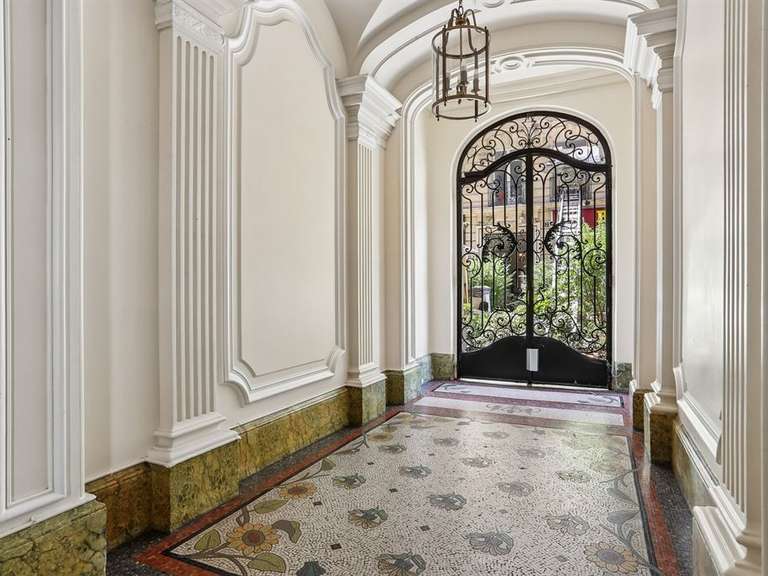Appartement Paris 9e - 4 chambres - 165m²