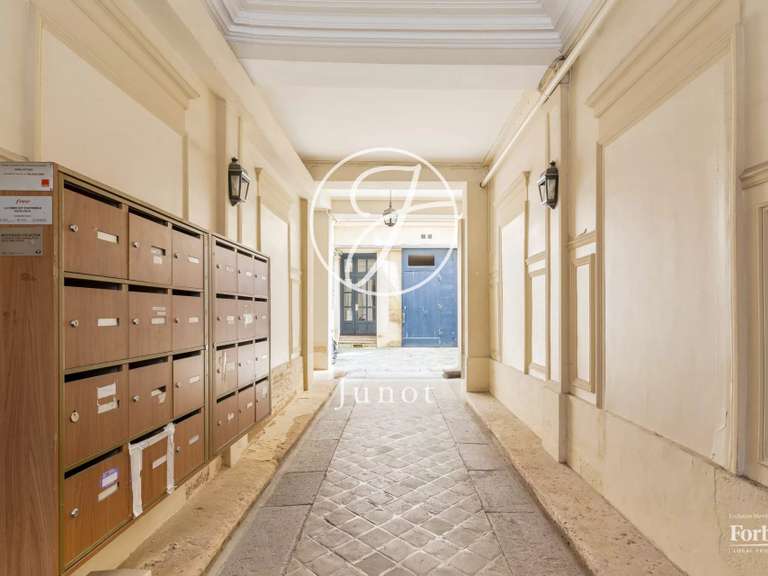 Appartement Paris 9e - 2 chambres - 93m²