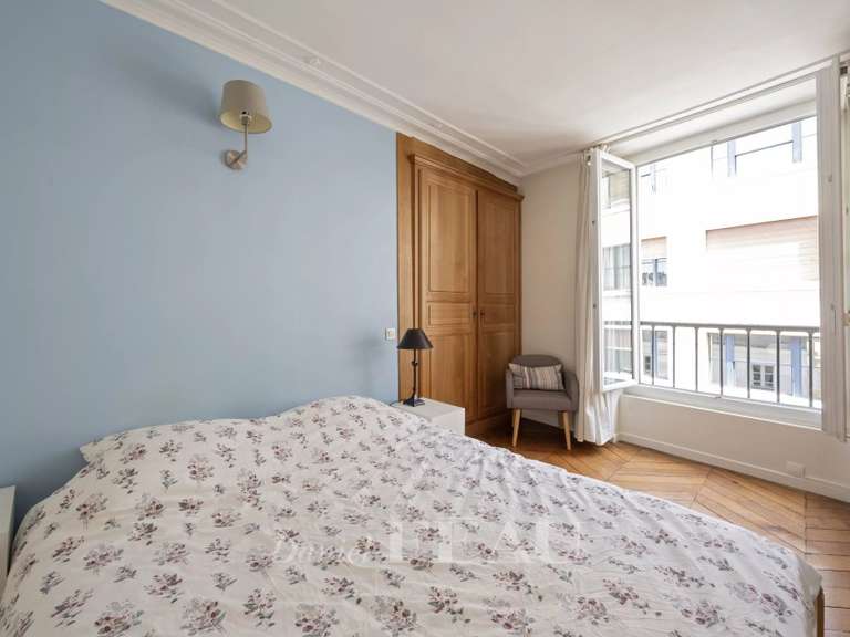 Appartement Paris 9e - 3 chambres - 93m²