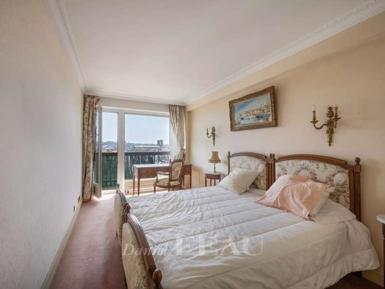 Appartement Paris 9e - 3 chambres - 103m²