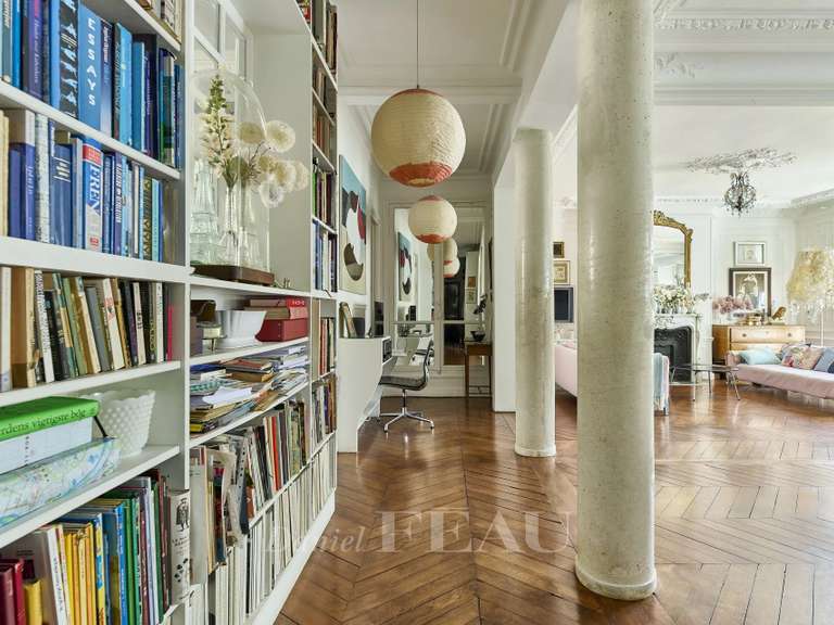 Appartement Paris 9e - 4 chambres - 135m²