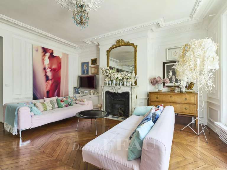 Appartement Paris 9e - 4 chambres - 135m²