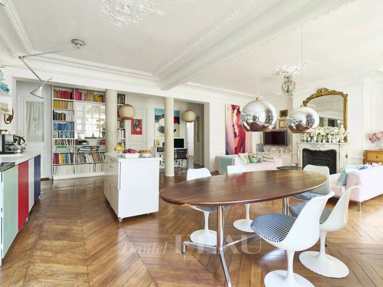 Appartement Paris 9e - 4 chambres - 135m²