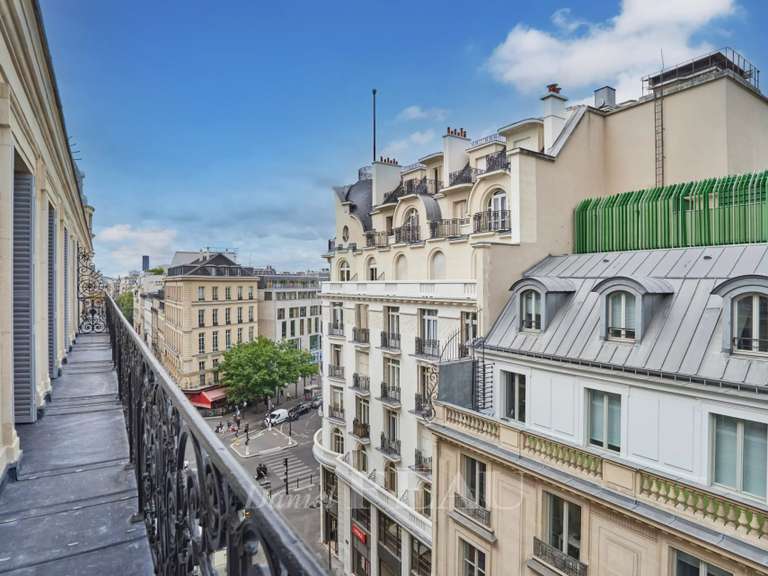 Appartement Paris 9e - 3 chambres - 168m²