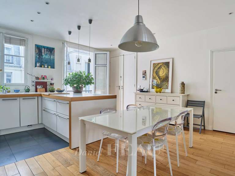 Appartement Paris 9e - 3 chambres - 168m²