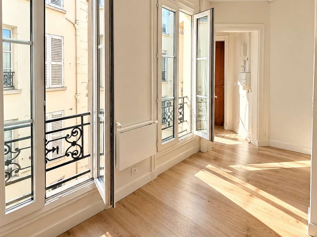 Apartment Paris 9e