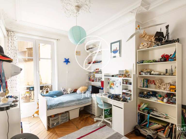 Appartement Paris 9e - 3 chambres - 121m²
