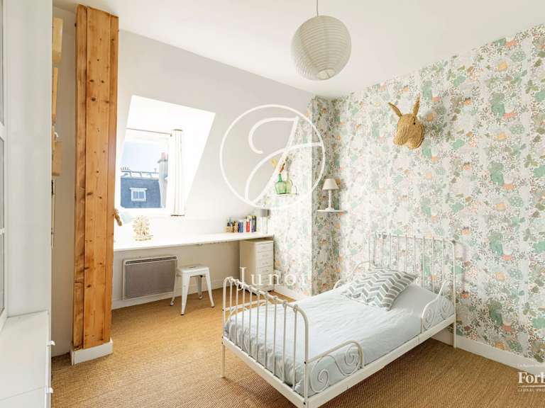 Appartement Paris 9e - 3 chambres - 125m²