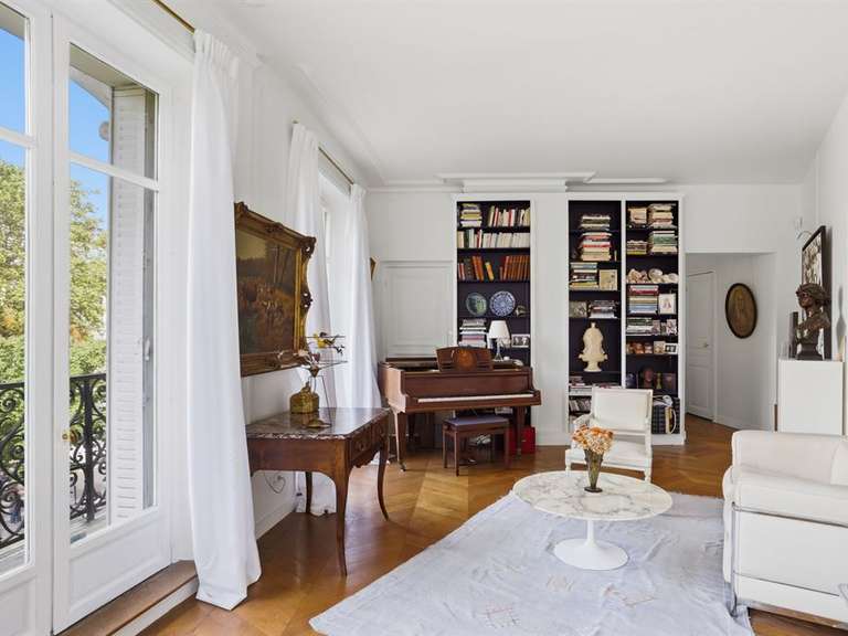 Appartement Paris 9e - 2 chambres - 84m²