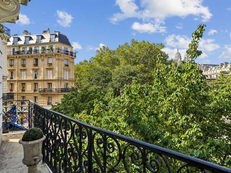 Appartement Paris 9e - 2 chambres - 84m²