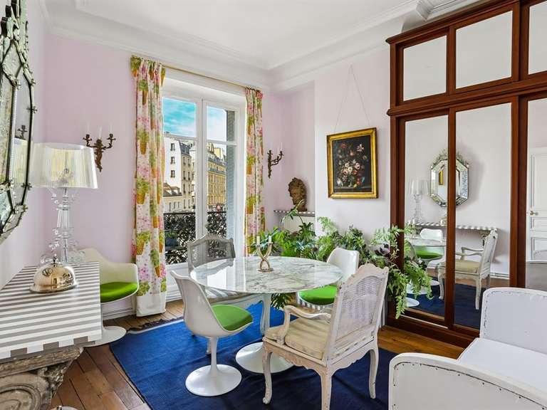 Appartement Paris 9e - 2 chambres - 84m²