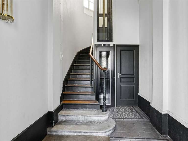 Appartement Paris 9e - 2 chambres - 84m²