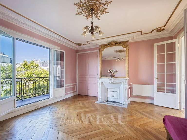 Appartement Paris 9e - 3 chambres - 103m²