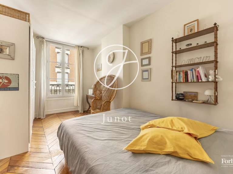 Appartement Paris 9e - 4 chambres - 112m²