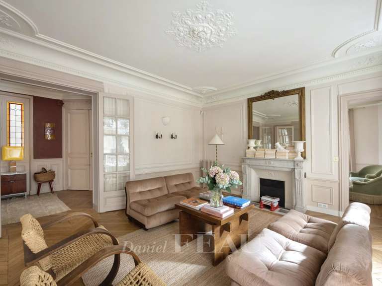 Appartement Paris 9e - 3 chambres - 120m²