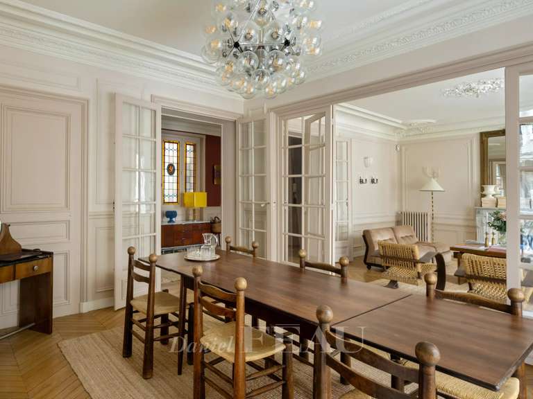 Appartement Paris 9e - 3 chambres - 120m²