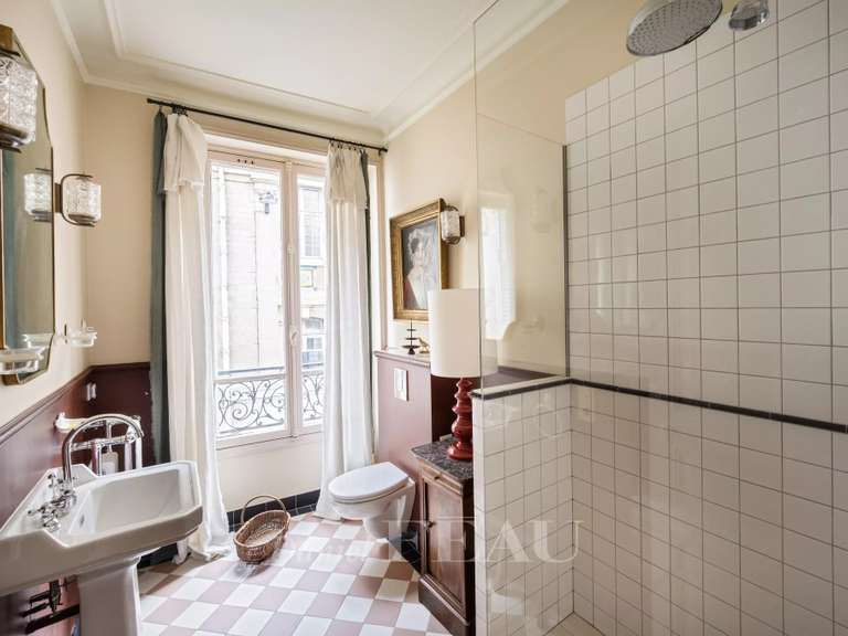 Appartement Paris 9e - 3 chambres - 120m²