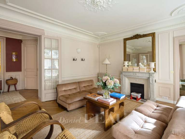 Appartement Paris 9e - 3 chambres - 120m²