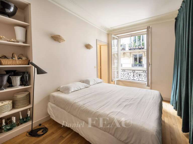 Appartement Paris 9e - 3 chambres - 120m²