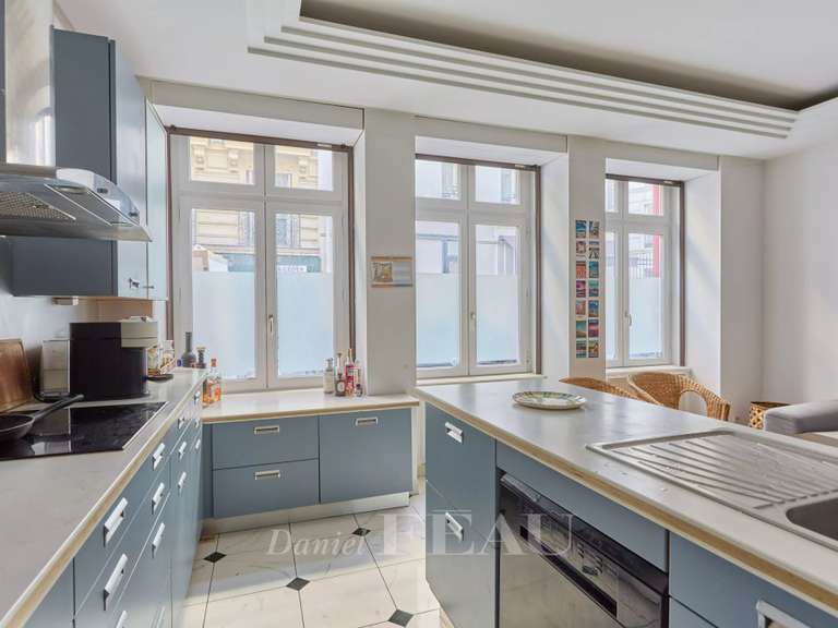 Appartement Paris 9e - 3 chambres - 114m²