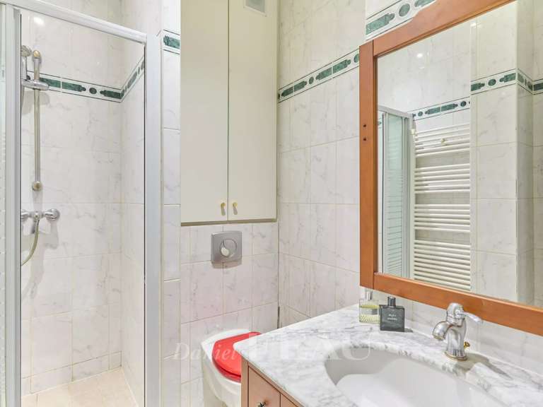 Appartement Paris 9e - 3 chambres - 114m²