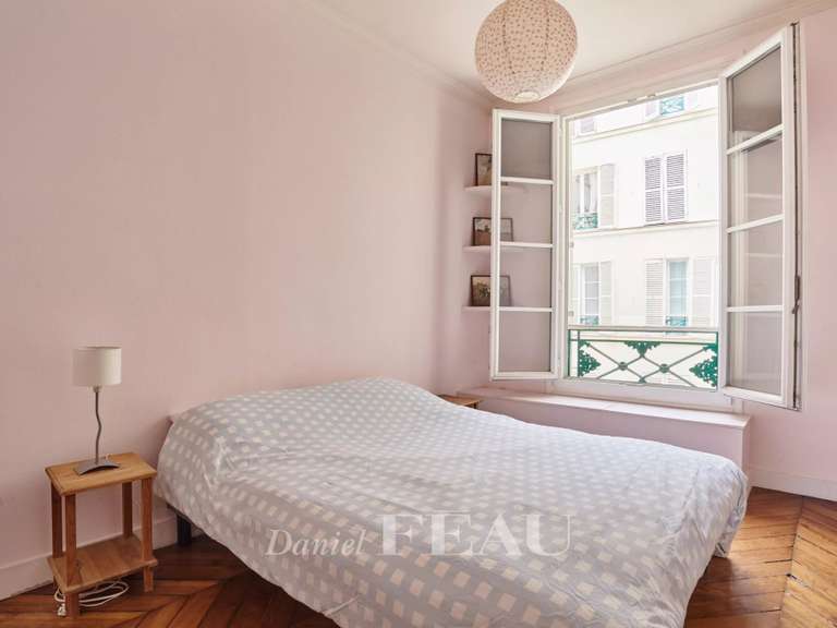Appartement Paris 9e - 2 chambres - 68m²