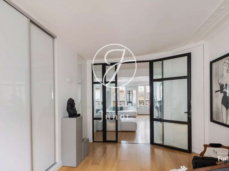 Appartement Paris 9e - 3 chambres - 125m²