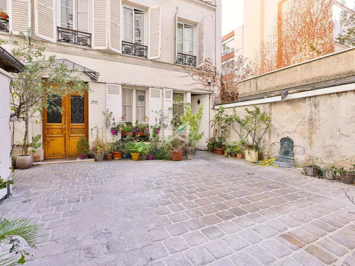 Apartment Paris 9e