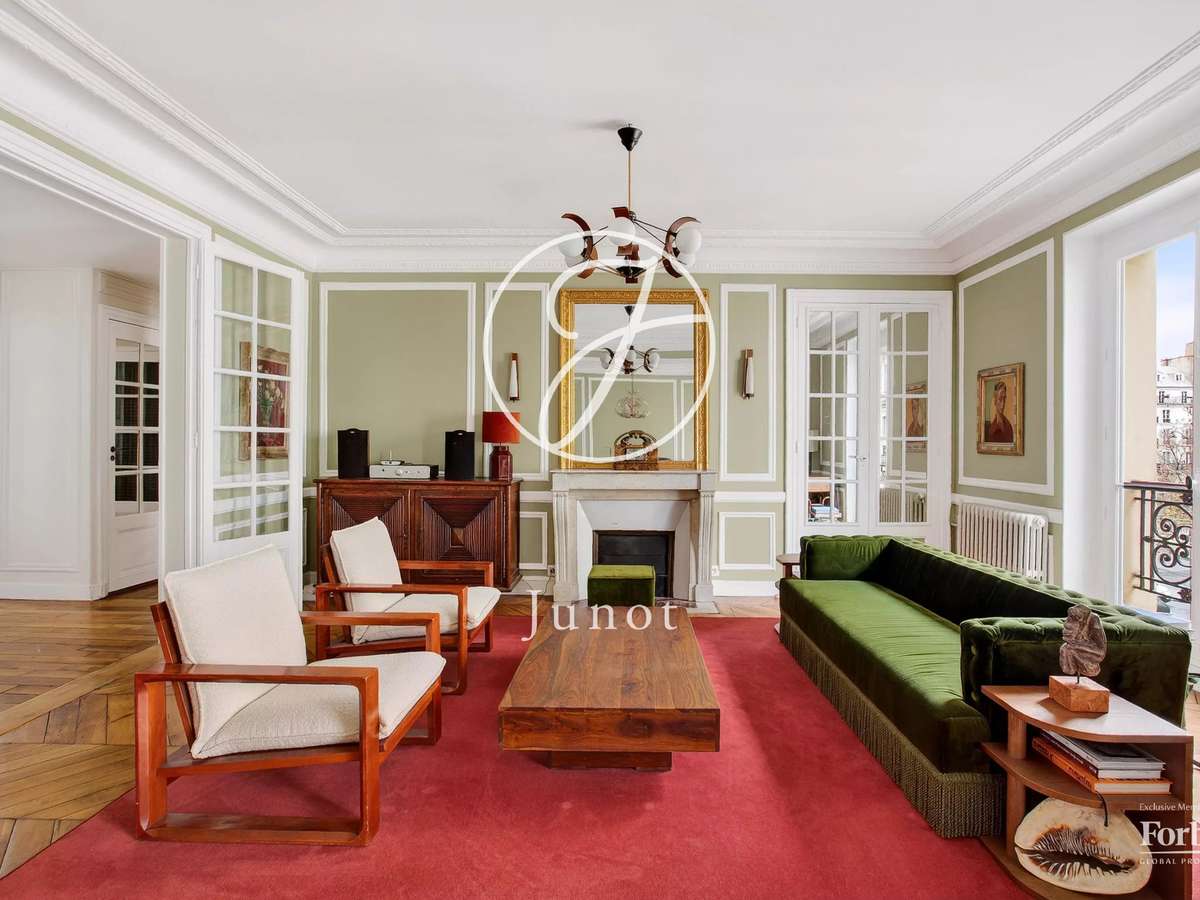 Apartment Paris 9e