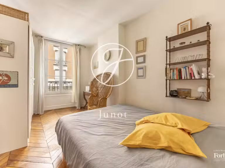 Appartement Paris 9e - 3 chambres - 112m²