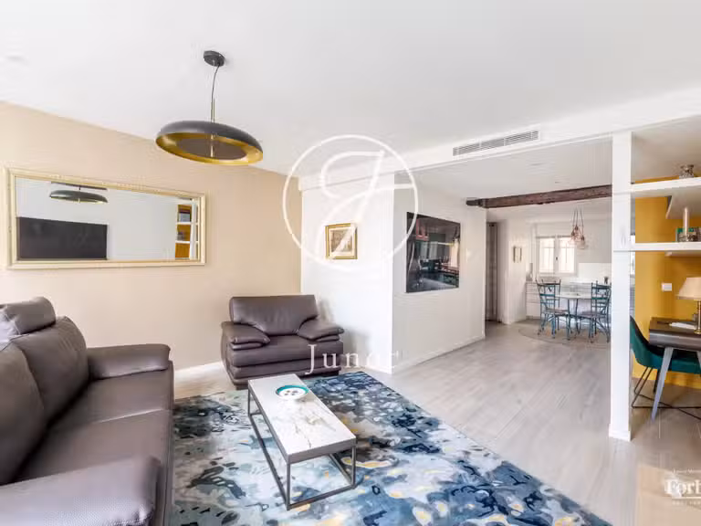 Appartement Paris 9e - 3 chambres - 98m²