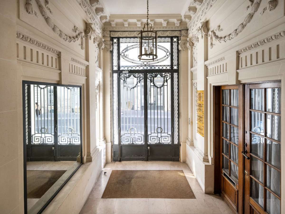 Apartment Paris 9e