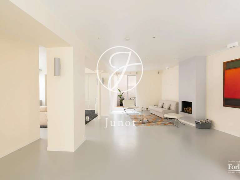 Appartement Paris 9e - 2 chambres - 140m²