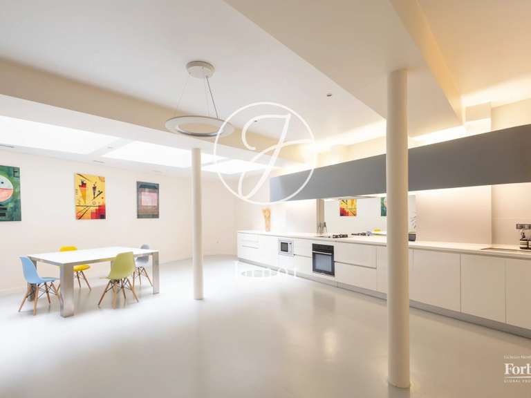 Appartement Paris 9e - 2 chambres - 140m²