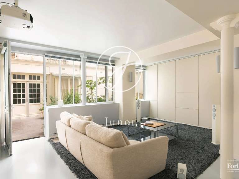 Appartement Paris 9e - 2 chambres - 140m²