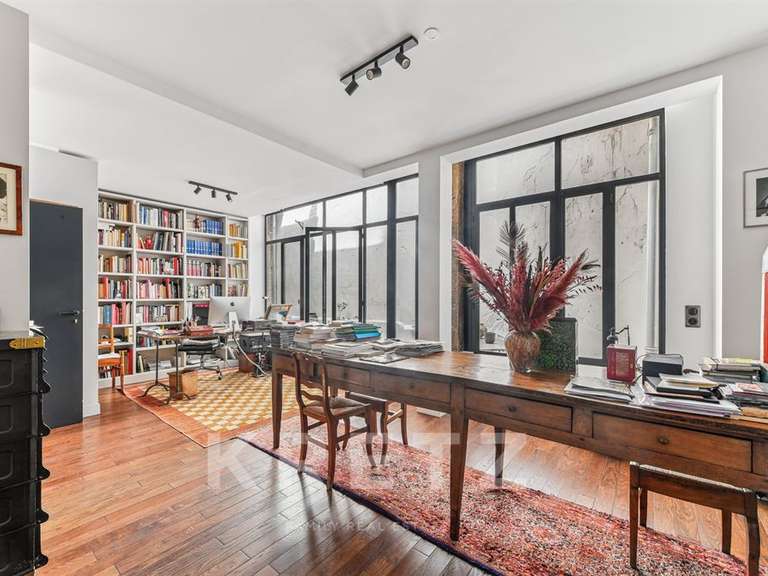 House Paris 9e - 6 bedrooms - 212m²